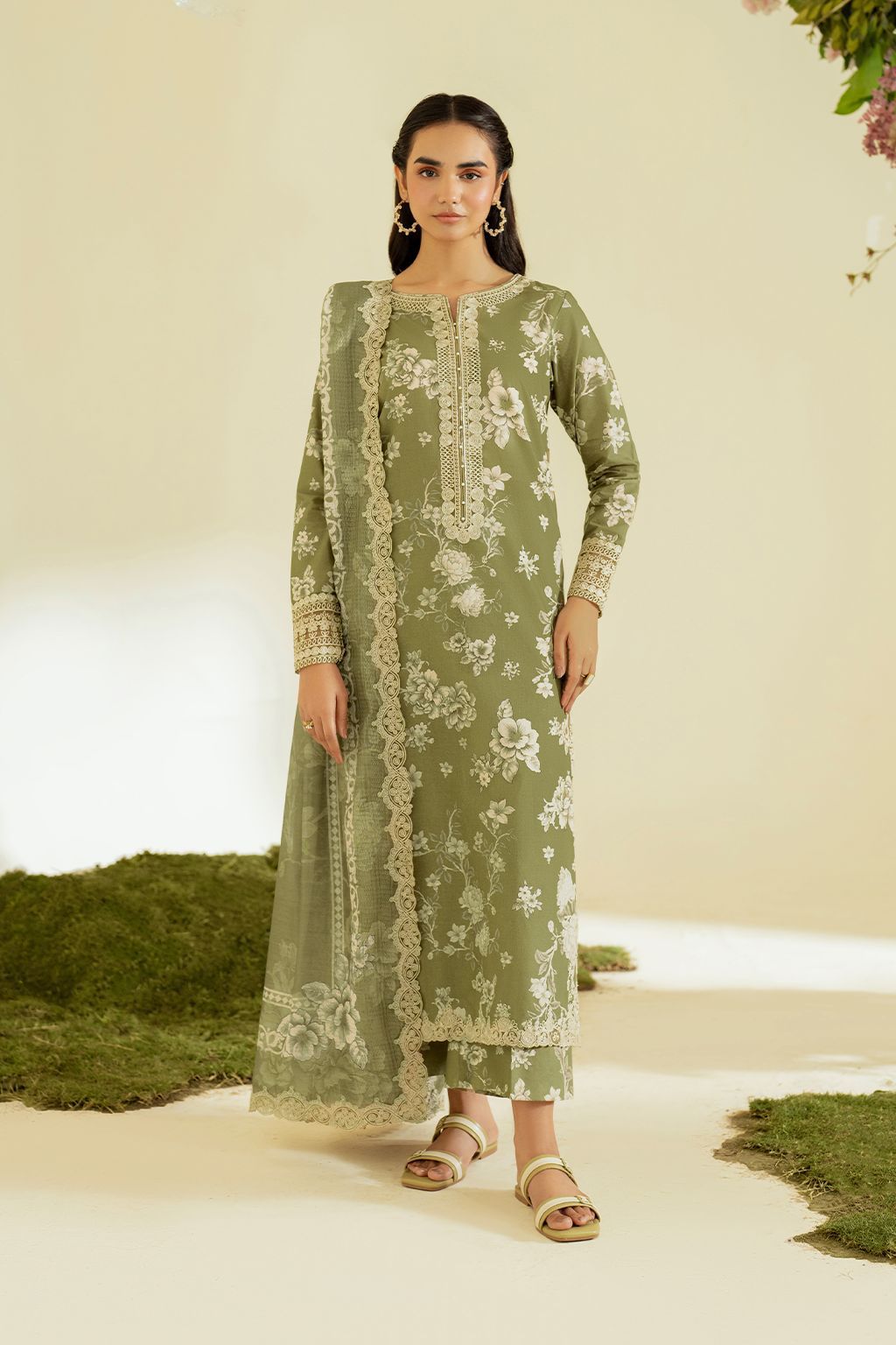 lawn suit